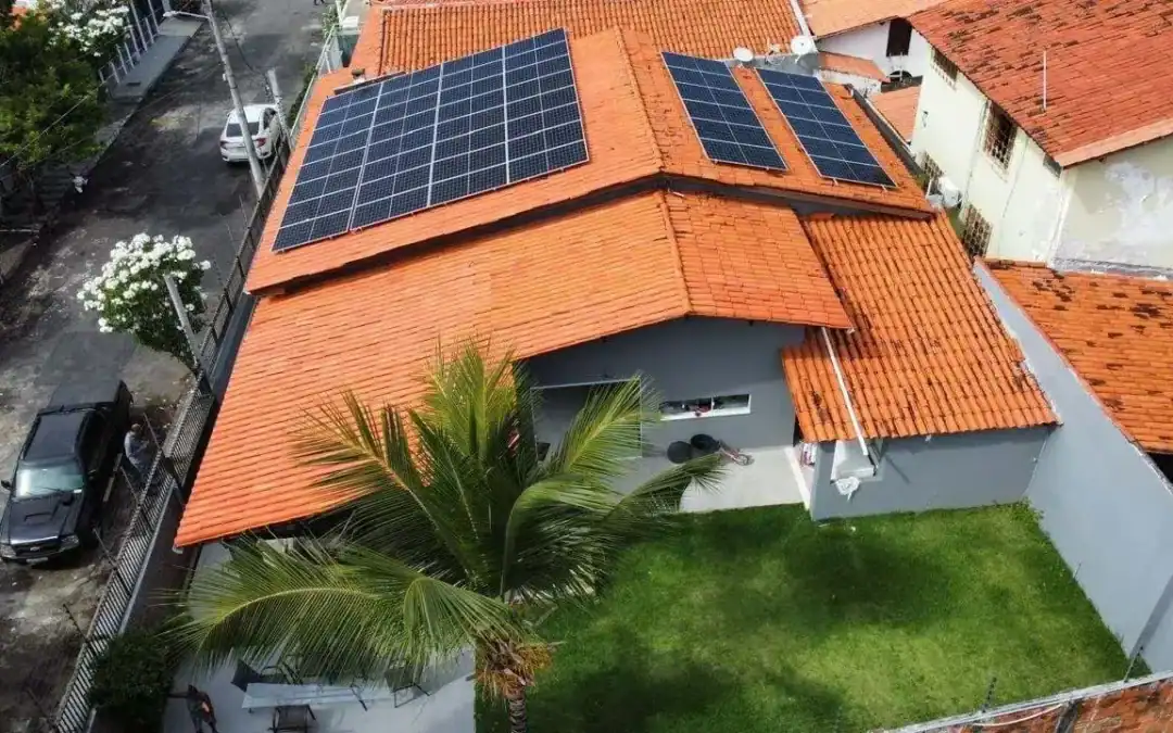 Casa com sistema solar